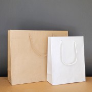 sacs papier avec cordes personnalisables